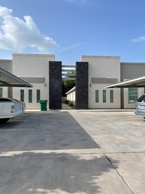 1716 W Garrision Dr in Pharr, TX - Building Photo