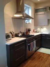 1251 W Columbia Ave, Unit #1 in Chicago, IL - Foto de edificio - Building Photo