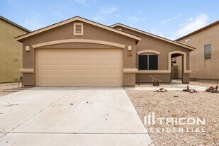 1679 E Desert Rose Trail