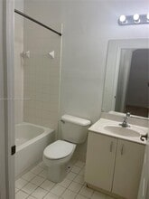 942 NE 42nd Pl in Homestead, FL - Building Photo - Building Photo