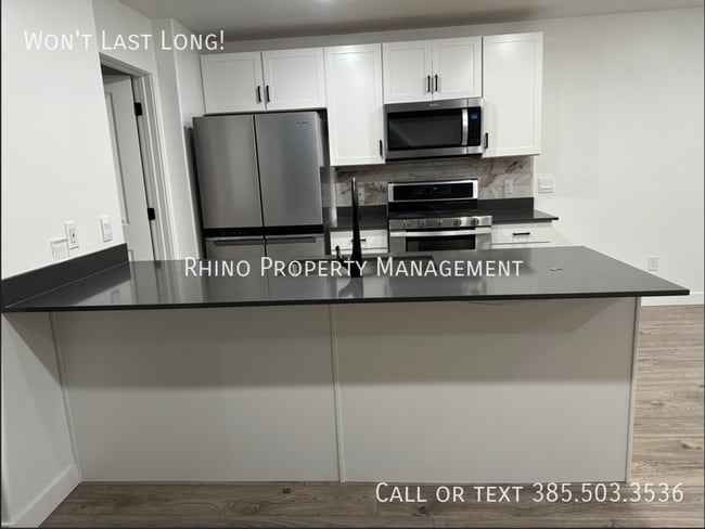 property at 429 N Northshore Dr