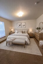 3503 Cascade Loop in Yakima, WA - Building Photo - Building Photo