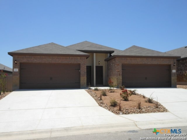 property at 131 Joanne Cv