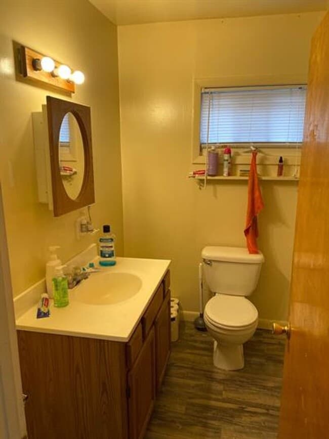 property at 210-212-212 N Willard St