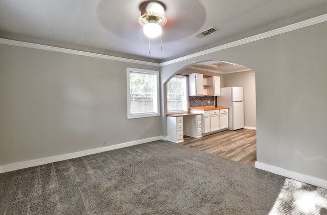 3015 Walnut St in Texarkana, TX - Building Photo - Building Photo