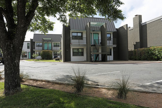 Mesh Apartments in Austin, TX - Building Photo - Building Photo