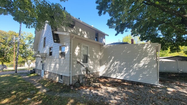 1573 East Ave in Akron, OH - Building Photo - Building Photo
