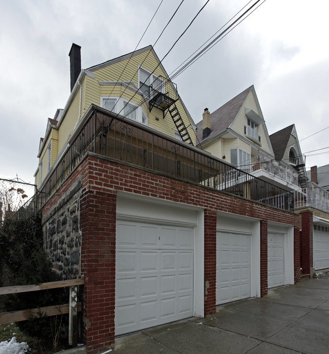 11-13 48th St in Weehawken, NJ - Building Photo - Building Photo