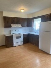 2145 Kenyon St in Louisville, OH - Building Photo - Building Photo