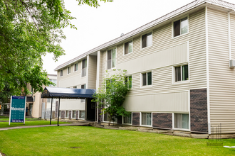 Allyn Arms Apartments in Edmonton, AB - Building Photo - Building Photo