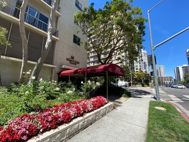 10751 Wilshire Blvd, Unit 509 in Los Angeles, CA - Building Photo - Building Photo