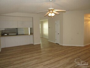 10156 Crest Ridge Dr in Pensacola, FL - Building Photo - Building Photo