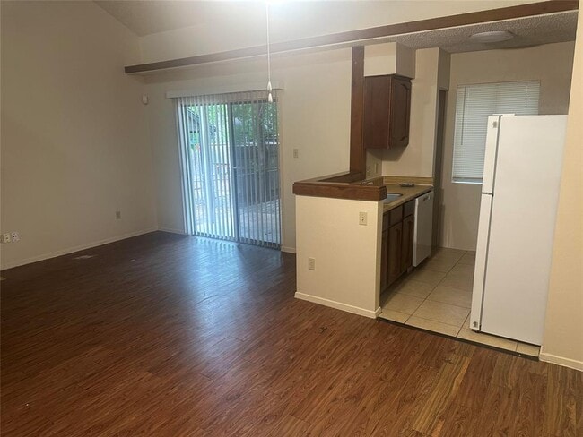 6907 Woodhue Dr in Austin, TX - Building Photo - Building Photo