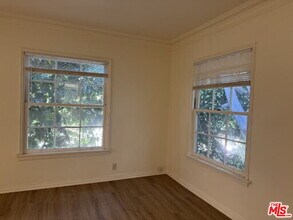 127 N Doheny Dr in West Hollywood, CA - Building Photo - Building Photo