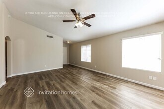 5029 W Kerry Ln in Glendale, AZ - Foto de edificio - Building Photo