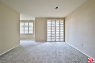 6400 Crescent Park E in Los Angeles, CA - Building Photo - Building Photo