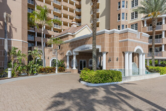 Bella Vista in Daytona Beach Shores, FL - Building Photo - Building Photo