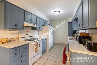 912 Sheridan Dr in Kalamazoo, MI - Building Photo - Building Photo