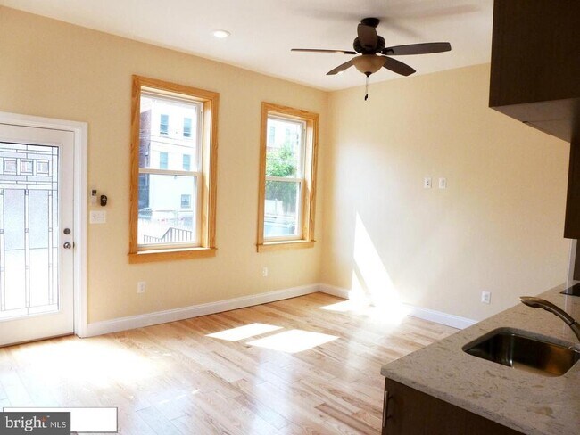 1102 5th St NW in Washington, DC - Building Photo - Building Photo
