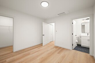 110 NW 83rd St in Seattle, WA - Building Photo - Building Photo