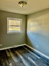 1235 King Cir in South Holland, IL - Building Photo - Building Photo