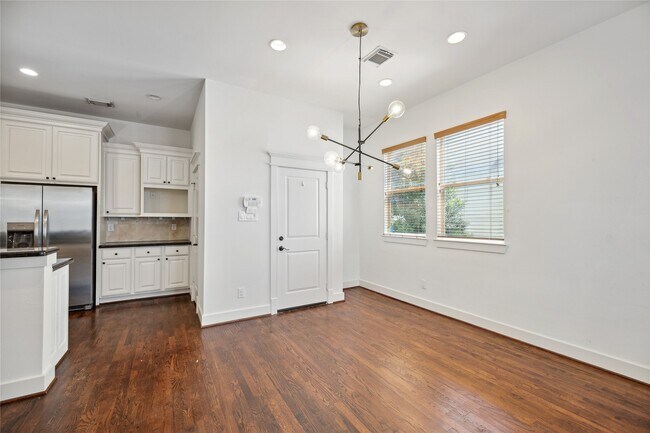 property at 1120 W 18th St