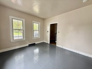 111 W Broad St in Millville, NJ - Building Photo - Building Photo