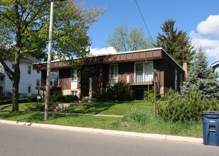 426 S 1st St in Ann Arbor, MI - Foto de edificio - Building Photo