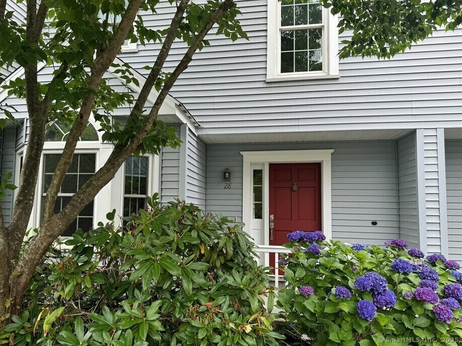 378 Meridian St Ext in Groton, CT - Building Photo