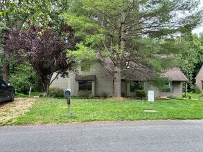 1029 Amber Ridge Rd in Charlottesville, VA - Building Photo - Building Photo
