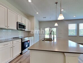 27212 St Andrews Ave in Wesley Chapel, FL - Building Photo - Building Photo