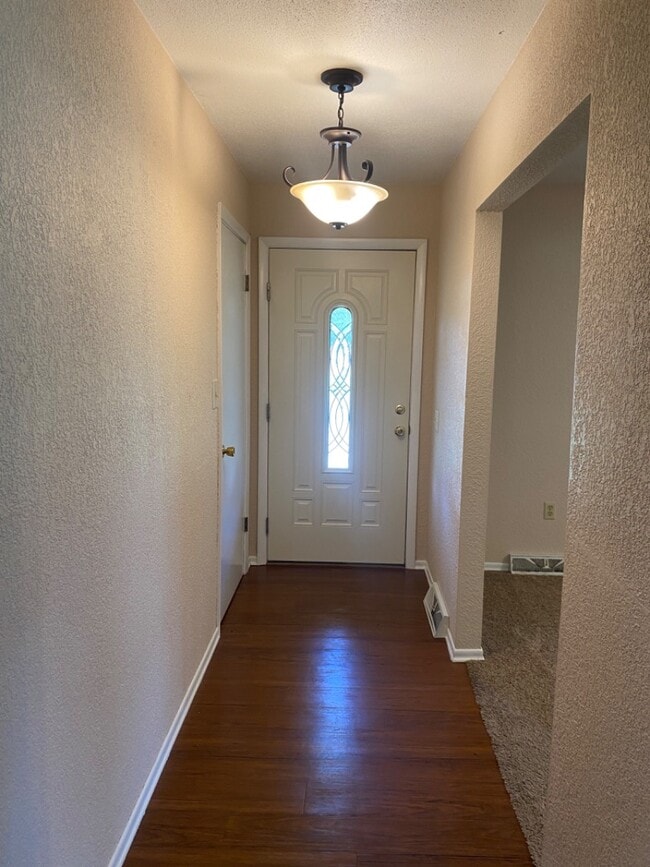 1002 Glenn Dr in Sikeston, MO - Building Photo - Building Photo