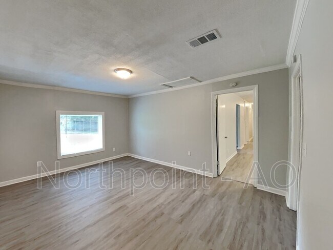 2938 Woodfield Dr photo'