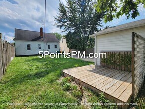 21411 Raymond St in Maple Heights, OH - Building Photo - Building Photo