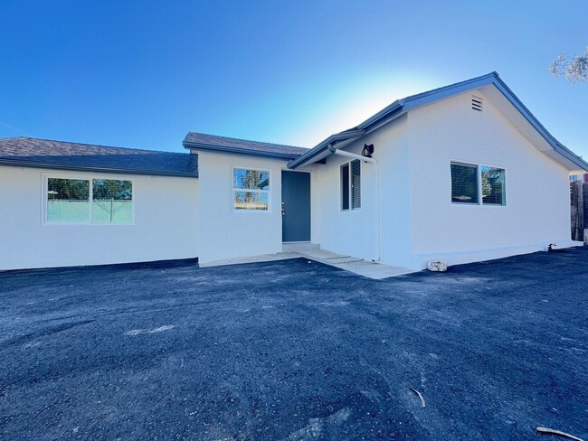 2291 Willow Rd in Arroyo Grande, CA - Building Photo - Building Photo