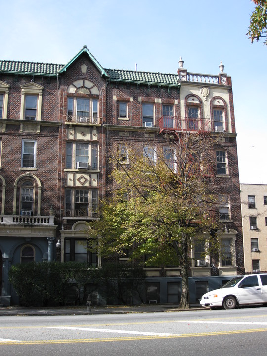 1436 Ocean Ave in Brooklyn, NY - Foto de edificio