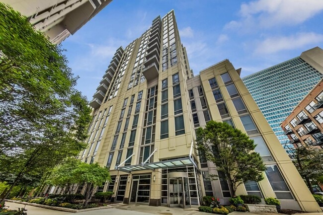 720 N Larrabee St in Chicago, IL - Building Photo - Building Photo