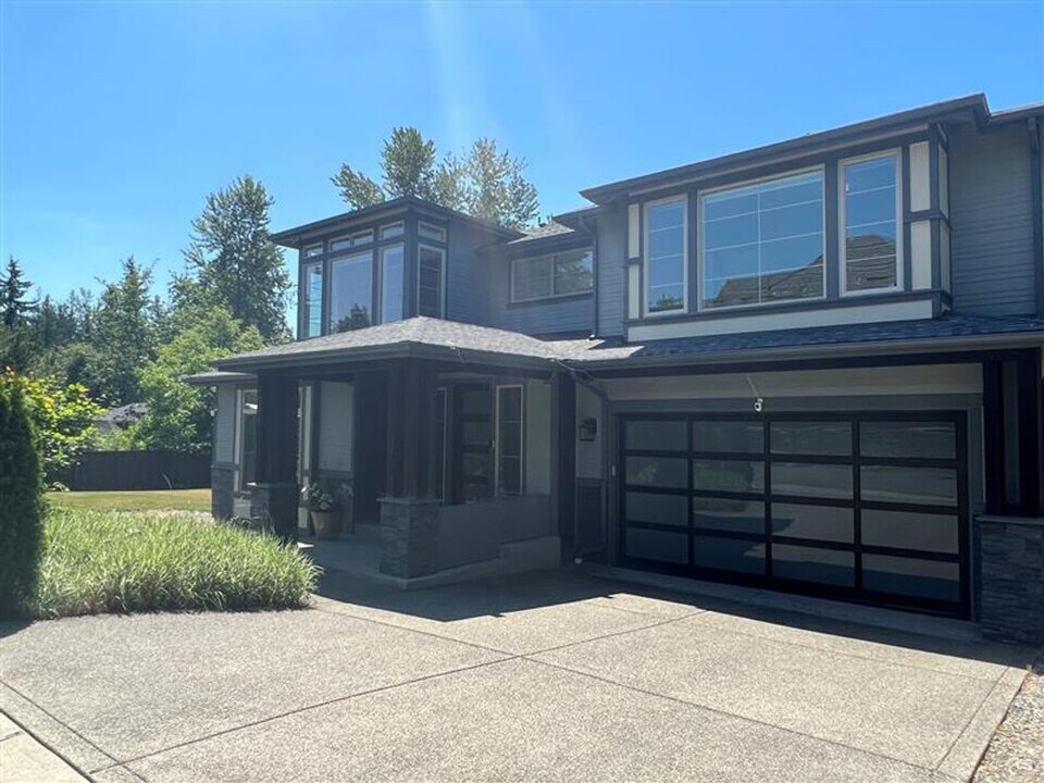 26501 203rd Ave SE in Covington, WA - Building Photo