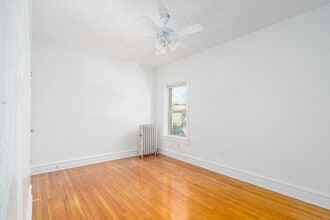 6930-6942 S Crandon Ave in Chicago, IL - Foto de edificio - Interior Photo