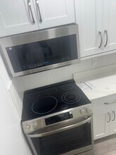 3527 18th Ave S in St. Petersburg, FL - Building Photo - Building Photo