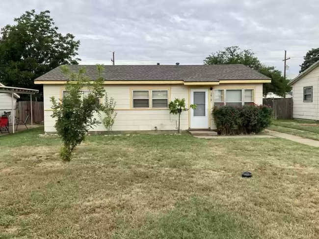 property at 1515 Dallas St