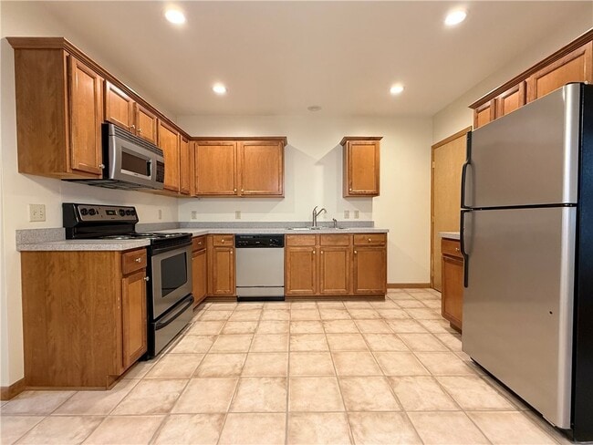 238 B Glenwood Ave in Elmira Heights, NY - Building Photo - Building Photo