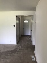 181 Glen Dr in Grants Pass, OR - Foto de edificio - Building Photo