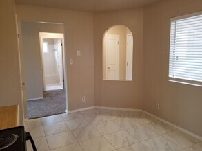 980 Charles Dr NE in Rio Rancho, NM - Building Photo - Building Photo