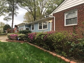 6241 Forest Hill Ave in Richmond, VA - Foto de edificio - Building Photo