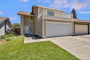 1171 Meadow Gate Dr in Roseville, CA - Building Photo