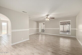 4001 W Libby St in Glendale, AZ - Building Photo - Building Photo