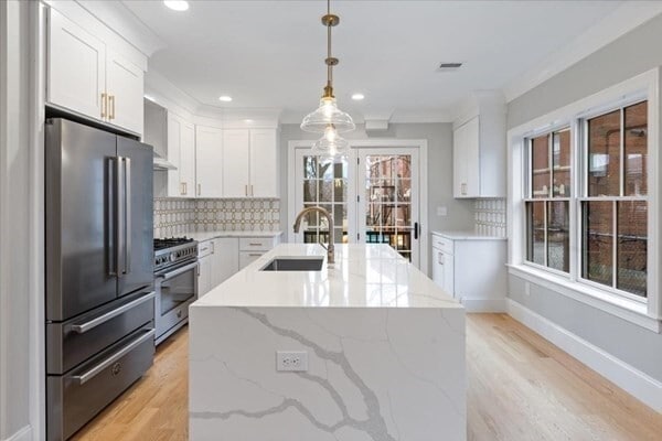 32 Derne St in Boston, MA - Building Photo - Building Photo