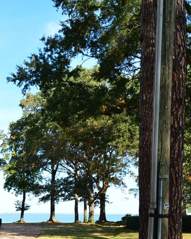4730 River Shore Rd in Portsmouth, VA - Building Photo - Building Photo