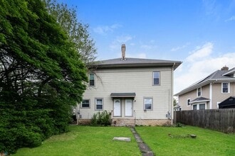 557-559-559 E Madison Ave in Springfield, OH - Building Photo - Building Photo